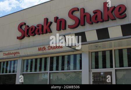 Tyler, TX - 15. Mai 2019: Abandoned Steak n Shake Restaurant am University Blvd in Tyler TX Stockfoto