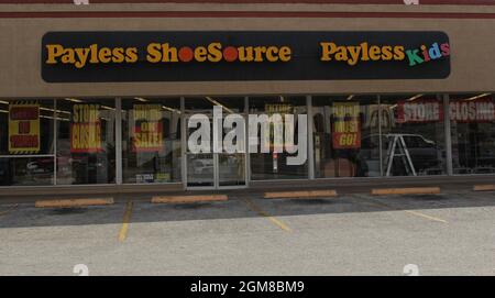 Tyler, TX - 6. März 2019: Payless ShoeSource auf der 5th Street mit Auslaufen der Geschäfte, Tyler TX Stockfoto