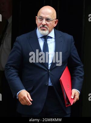 London, England, Großbritannien. September 2021. Der Minister für Bildung NADHIM ZAHAWI verlässt die Downing Street nach dem ersten Kabinettstreffen in Großbritannien nach einem Umweg. (Bild: © Tayfun Salci/ZUMA Press Wire) Stockfoto