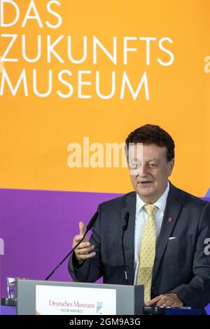 Nürnberg, Deutschland. September 2021. Wolfgang Heckl, Generaldirektor des Deutschen Museums, spricht während der Eröffnung der neuen Niederlassung des Deutschen Museums Nürnberg. Das Museum präsentiert Zukunftsthemen und diskutiert ethische Fragen. Nach eigenen Angaben ist es eines von vier zukünftigen Museen weltweit. Quelle: Daniel Karmann/dpa/Alamy Live News Stockfoto