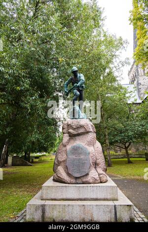 Südafrikanisches Burenkriegsdenkmal für die Männer von Darlington. St. Cuthbert's Churchyard, Darlington, County Durham, England. Stockfoto