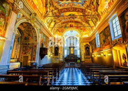 San Rocco in Lugano, erbaut 1580-1597 von der Bruderschaft St. Rocco. Lugano, Kanton Tessin. Schweiz. Die evozierende Bewunderung Fresken des Innenraums, Stockfoto