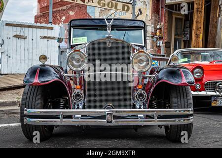 Virginia City, NV - 30. Juli 2021: 1931 Nash 880 Twin Ignition Straight Eight Sedan auf einer lokalen Automshow. Stockfoto