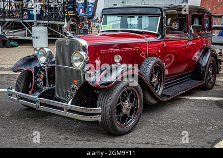 Virginia City, NV - 30. Juli 2021: 1931 Nash 880 Twin Ignition Straight Eight Sedan auf einer lokalen Automshow. Stockfoto