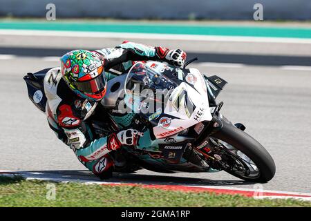 Chaz Davies vom Goelven Team mit Ducati Panigale V4 R während der Hyundai N Catalunya WorldSBK Runde der FIM World Superbike Championship auf dem Circuit de Catalunya in Barcelona, Spanien. Stockfoto