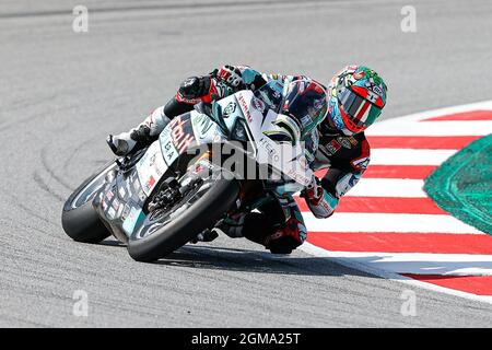 Chaz Davies vom Goelven Team mit Ducati Panigale V4 R während der Hyundai N Catalunya WorldSBK Runde der FIM World Superbike Championship auf dem Circuit de Catalunya in Barcelona, Spanien. Stockfoto