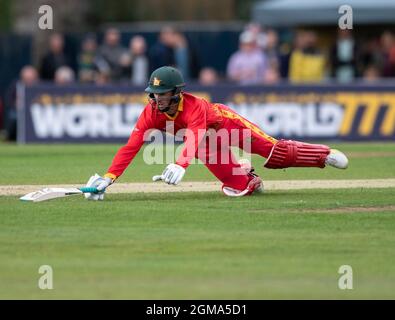 Edinburgh, Midlothian, Großbritannien. , . Im Rahmen ihrer T20-WM-Vorbereitungen spielen die Scotland Men in der zweiten T20-Serie 3 in der Grange, Edinburgh, Gastgeber von Zimbabwe Men. Bild zeigt: Simbabwe schlug Schottland um 10 Runs in einem eng umkämpften Spiel, um am Sonntag alles zu schaffen, um für ihn zu spielen Quelle: Ian Jacobs/Alamy Live News Stockfoto