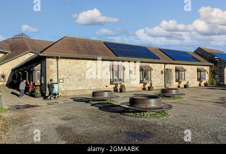 Besucherzentrum, Wasserreservoir Carsington, Carsington, Derbyshire, England, VEREINIGTES KÖNIGREICH Stockfoto