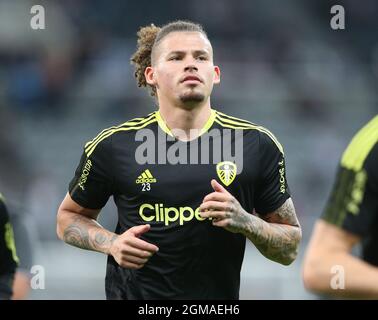 Newcastle, Großbritannien, 17. September 2021. Kalvin Phillips von Leeds United erwärmt sich während des Premier League-Spiels im St. James's Park, Newcastle. Bildnachweis sollte lauten: Alex Dodd / Sportimage Stockfoto