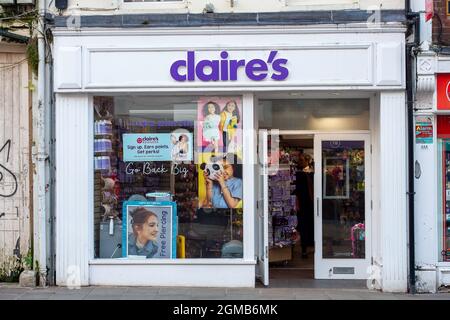Windsor, Großbritannien. September 2021. Das Einzelhandelsunternehmen Claire's hat ein Treueprogramm im Vereinigten Königreich und in der Republik Irland gestartet. Quelle: Maureen McLean/Alamy Stockfoto