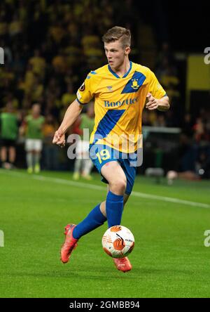 Broendby, Dänemark. September 2021. Morten Frendrup (19) aus Broendby, WENN er während des UEFA Europa League-Spiels zwischen Broendby IF und Sparta Prag im Broendby Stadion in Broendby gesehen wurde. (Bildnachweis: Gonzales Photo - Gaston Szerman). Stockfoto