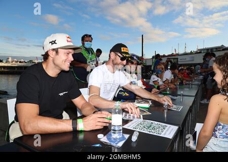 Ponta Delgada, Portugal. September 2021. Autograph Session während der FIA ERC Azores Rallye 2021, 5. Runde der FIA European Rally Championship 2021, vom 16. Bis 18. September 2021 in Ponta Delgada, Portugal - Foto Jorge Cunha / DPPI Credit: DPPI Media/Alamy Live News Stockfoto