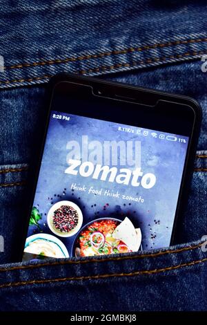 Delhi, Indien, 13. Mai 2019: Zomato App auf dem Smartphone Stockfoto