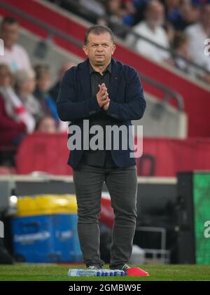 Southampton, Großbritannien. September 2021. Nordmakedonien-Cheftrainer (Managerin) Kril Izow beim UEFA-Qualifikationsspiel der Frauen zur Fußball-Weltmeisterschaft zwischen den Engländern und Nordmakedonien am 17. September 2021 im St. Mary's Stadium, Southampton, England. Foto von Andy Rowland. Quelle: Prime Media Images/Alamy Live News Stockfoto