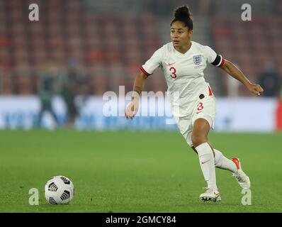 Southampton, Großbritannien. September 2021. Demi Stokes aus England während des FIFA-Weltmeisterschaft-Qualifikationsspiel 2023 im St. Mary's Stadium, Southampton. Bildnachweis sollte lauten: Paul Terry / Sportimage Stockfoto