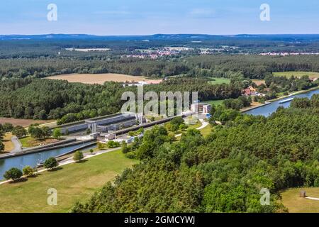 Blick auf die Eckersmühlen-Schleuse am Main-Donau-Kanal Stockfoto