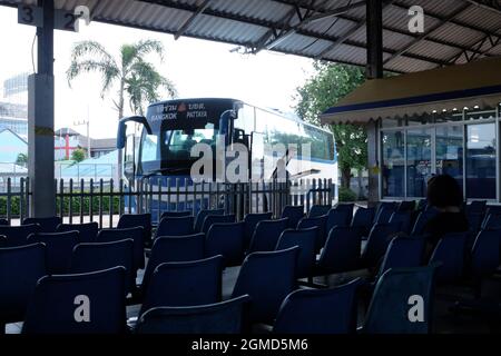 Von Bangkok zum Busbahnhof Pattaya Stockfoto