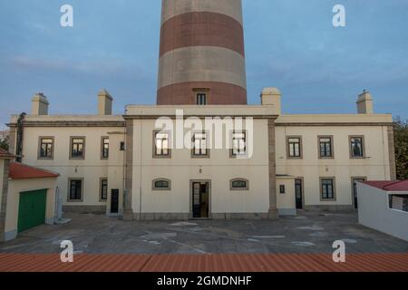 Der Leuchtturm von Costa Nova, Aveiro, Portugal. Stockfoto