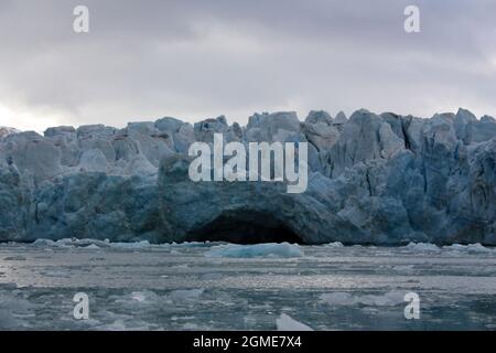 Monacobreen Gletscher auf der Insel Spitzbergen, Spitzbergen Stockfoto