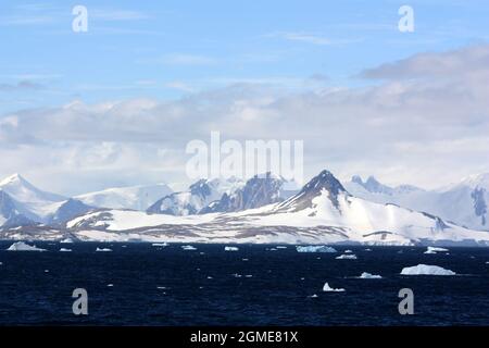 Eisberge in der Antarktis, Marguerite Bay, Antarktische Halbinsel Stockfoto