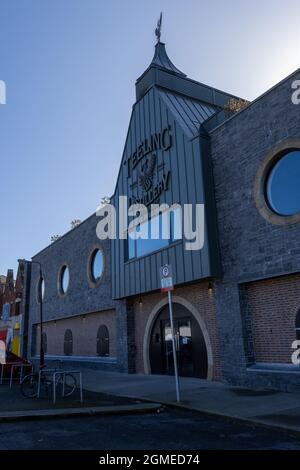 DUBLIN, IRLAND - 21. März 2021: Die 'Teeling Whiskey Distillery in Dublin, Irland Stockfoto