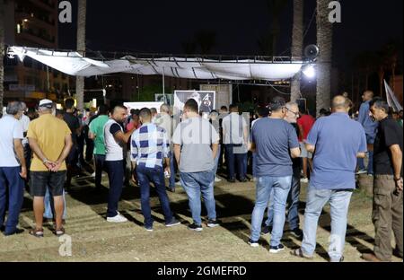 Saida, Libanon. September 2021. Die Volksnasserist Organisation feiert den 39. Jahrestag der Gründung der libanesischen Nationalen Widerstandsfront, Saida, Libanon, September 17 2021. Die LNRF-Bewegung (Jabhat al-Muqawama al-Wataniyya al-Lubnaniyya auf Arabisch) wurde am 16 1982. September gegründet, am selben Tag, an dem die israelische Armee in West-Beirut eintrat.(Elisa Gestri/Sipa USA) Quelle: SIPA USA/Alamy Live News Stockfoto