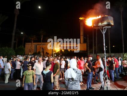 Saida, Libanon. September 2021. Die Volksnasserist Organisation feiert den 39. Jahrestag der Gründung der libanesischen Nationalen Widerstandsfront, Saida, Libanon, September 17 2021. Die LNRF-Bewegung (Jabhat al-Muqawama al-Wataniyya al-Lubnaniyya auf Arabisch) wurde am 16 1982. September gegründet, am selben Tag, an dem die israelische Armee in West-Beirut eintrat.(Elisa Gestri/Sipa USA) Quelle: SIPA USA/Alamy Live News Stockfoto