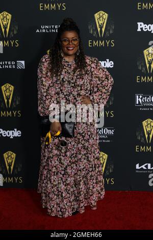 Los Angeles, USA. September 2021. Yvette Nicole Brown trifft am 17. September 2021 bei der Emmys Performers Nominee-Anwärterveranstaltung in Los Angeles, Kalifornien, ein. (Foto von Conor Duffy/Sipa USA) Quelle: SIPA USA/Alamy Live News Stockfoto