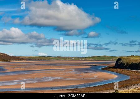 KYLE VON DURNESS SUTHERLAND SCOTLAND THE SANDS BEI EBBE UND FLUT NACH NORDEN SCHAUEN Stockfoto