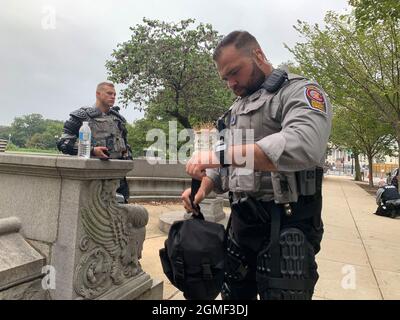 18. September 2021, Washington, District of Columbia, USA: Polizei aus dem Großraum DC bereitet sich auf die J-6-Rallye vor (Foto: © Sue Dorfman/ZUMA Press Wire) Stockfoto