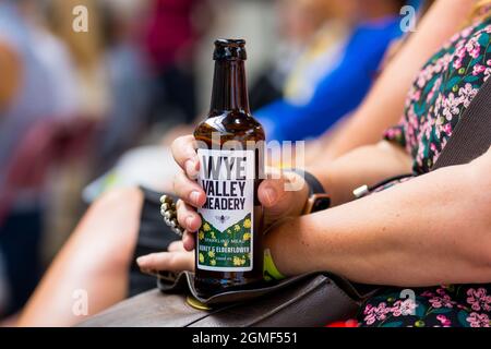 Lokale Produkte werden verkauft, da das Abergavenny Food Festival nach der pandemischen Annullierung im Jahr 2020 für AFF2021 zurückkehrt. Stockfoto