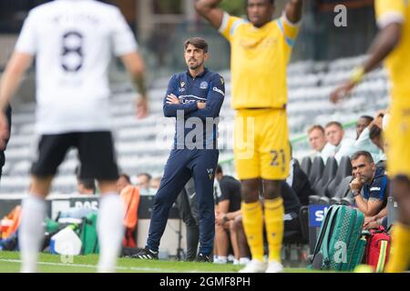 London, Großbritannien. September 2021. Veljko Paunović Manager von Reading während des Spiels der EFL Sky Bet Championship zwischen Fulham und Reading im Craven Cottage, London, England am 18. September 2021. Foto von Salvio Calabrese. Nur zur redaktionellen Verwendung, Lizenz für kommerzielle Nutzung erforderlich. Keine Verwendung bei Wetten, Spielen oder Veröffentlichungen einzelner Clubs/Vereine/Spieler. Kredit: UK Sports Pics Ltd/Alamy Live Nachrichten Stockfoto