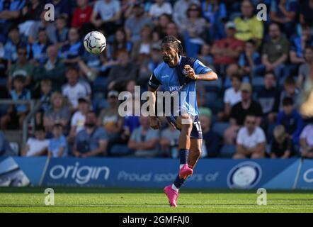 High Wycombe, Großbritannien. September 2021. Gareth McCleary von Wycombe Wanderers während des Spiels der Sky Bet League 1 zwischen Wycombe Wanderers und Charlton Athletic am 18. September 2021 im Adams Park, High Wycombe, England. Foto von Andy Rowland. Quelle: Prime Media Images/Alamy Live News Stockfoto