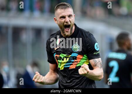 Mailand, Italien. September 2021. Milan Skriniar vom FC Internazionale feiert am 18. September 2021 das Tor von 2-0 beim Fußballspiel der Serie A zwischen dem FC Internazionale und dem FC Bologna im Stadion San Siro in Mailand (Italien). Foto Andrea Staccioli/Insidefoto Kredit: Insidefoto srl/Alamy Live News Stockfoto