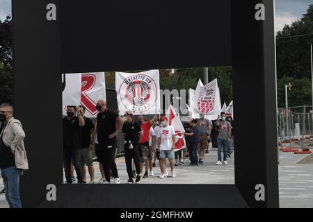 Casalecchio Di Reno, Italien. September 2021. Flash Mob tifosi Unterstützer Squadre Korb nazionali per ingresso senza limiti ai Palazzi dello Sport - foto Michele Nucci Kredit: Unabhängige Fotoagentur/Alamy Live News Stockfoto