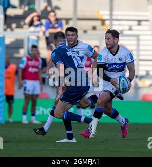 18. September 2021; AJ Bell Stadium, Eccles, Greater Manchester, England; Gallagher Premiership Rugby, Sales Sharks versus Bath; Danny Cipriani von Bath Rugby Stockfoto