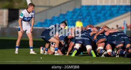 18. September 2021; AJ Bell Stadium, Eccles, Greater Manchester, England; Gallagher Premiership Rugby, Sales Sharks versus Bath; Raffi Quirke von Sale Sharks füttert das Gedränge Stockfoto