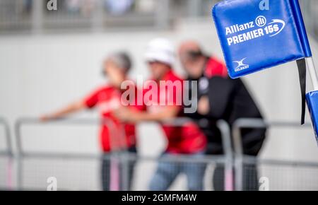 London, Großbritannien. September 2021. Saracens-Unterstützer beim Womens Allianz Premier 15-Spiel zwischen Saracens Women und Loughborough Lightining am 18. September 2021 im StoneX Stadium, London, England. Foto von Phil Hutchinson. Nur zur redaktionellen Verwendung, Lizenz für kommerzielle Nutzung erforderlich. Keine Verwendung bei Wetten, Spielen oder Veröffentlichungen einzelner Clubs/Vereine/Spieler. Kredit: UK Sports Pics Ltd/Alamy Live Nachrichten Stockfoto