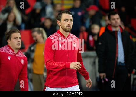 Aalborg, Dänemark. September 2021. Louka Prip von der AAB steigt in das 3F Superliga-Spiel zwischen Aalborg Boldklub und Odense Boldklub im Aalborg Portland Park in Aalborg ein. (Foto: Gonzales Photo/Alamy Live News Stockfoto