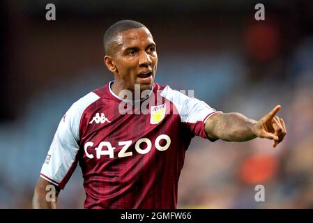 Ashley Young von Aston Villa während des Spiels in der Premier League in Villa Park, Birmingham. Bilddatum: Samstag, 18. September 2021. Stockfoto