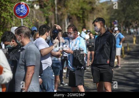 Argentinische Tennisfans, die an einem Davis-Cup-Spiel in Buenos Aires teilnehmen Stockfoto