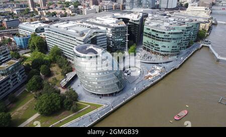 Southwark, am Südufer der Themse in der Nähe der Tower Bridge Luftaufnahme August 2021 Stockfoto