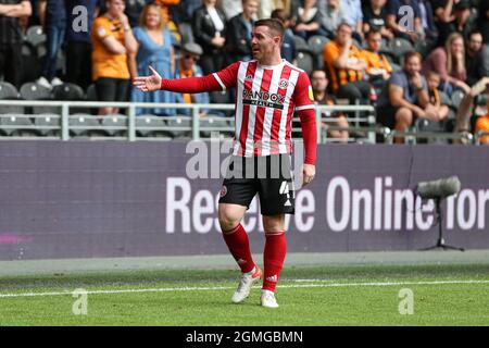 KINGSTON UPON HULL, GROSSBRITANNIEN. 18. SEPTEMBER John Fleck von Sheffield United (4) während des Sky Bet Championship-Spiels zwischen Hull City und Sheffield United im KC Stadium, Kingston upon Hull am Samstag, dem 18. September 2021. (Kredit: Emily Moorby | MI Nachrichten) Kredit: MI Nachrichten & Sport /Alamy Live Nachrichten Stockfoto