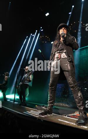 17. September 2021, Atlantic City, New Jersey, USA: Nach fast 19 Monaten Off-Stage startet Rock and Roll-Legende ALICE COOPER, 73, seine Herbst-2021-Tour im Ocean Casino Resort in Atlantic City, New Jersey. (Bild: © Jim z. Rider/ZUMA Press Wire) Stockfoto