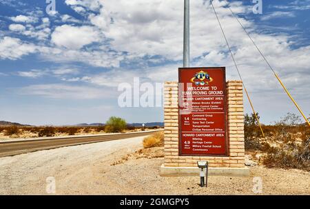 Yuma, Arizona, USA - 17. Juli 2021: Eintritt in die Trainingsanlage des Yuma-Testgeländes der US-Armee Stockfoto