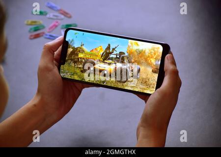 New Delhi, Indien, 17. November 2019:- PUBG auf dem Smartphone spielen Stockfoto