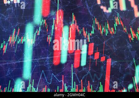 Neue moderne Computer- und Geschäftsstrategie als Konzept. Finanzdiagramm mit Candlestick-Diagramm, das in der Marktanalyse für den Variationsbericht der Aktie p verwendet wird Stockfoto