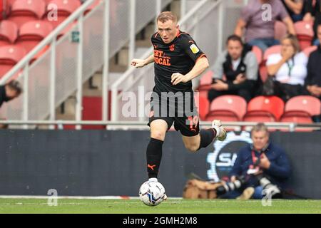 Middlesbrough, Großbritannien. September 2021. Shayne Lavery #19 von Blackpool bricht mit dem Ball in Middlesbrough, Vereinigtes Königreich am 9/18/2021. (Foto von Mark Cosgrove/News Images/Sipa USA) Quelle: SIPA USA/Alamy Live News Stockfoto