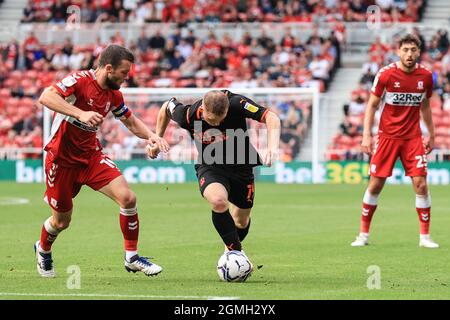 Middlesbrough, Großbritannien. September 2021. Shayne Lavery #19 von Blackpool bricht mit dem Ball in Middlesbrough, Vereinigtes Königreich am 9/18/2021. (Foto von Mark Cosgrove/News Images/Sipa USA) Quelle: SIPA USA/Alamy Live News Stockfoto