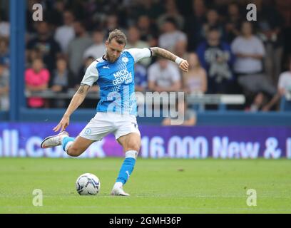 Peterborough, Großbritannien. September 2021. Jorge Grant (PU) beim Spiel der Peterborough United gegen Birmingham City EFL Championship, im Weston Homes Stadium, Peterborough, Cambridgeshire. Kredit: Paul Marriott/Alamy Live Nachrichten Stockfoto